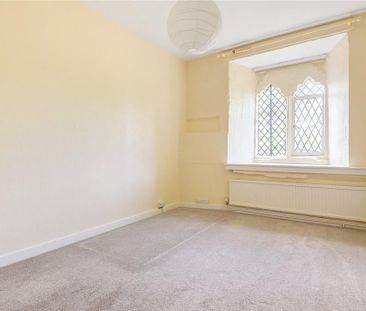 4 bedroom end of terrace house to rent - Photo 5