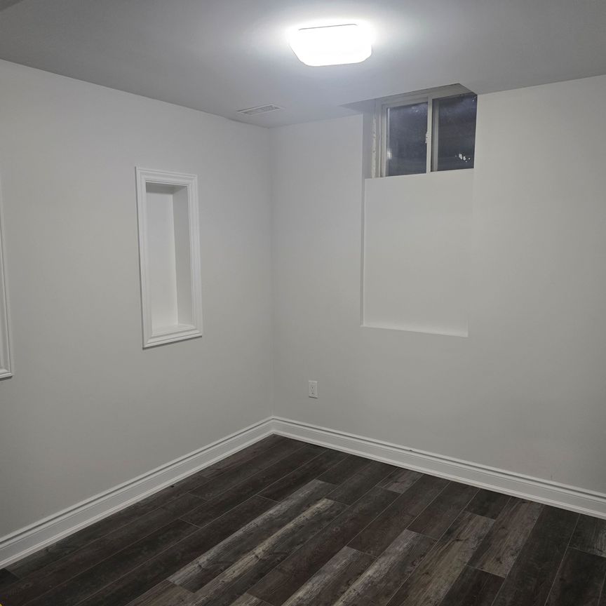 For Lease - 5403 Langford Road Unit# Bsmt, Burlington, Ontario - Photo 1