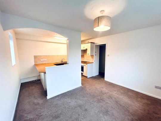 1 bedroom flat to rent - Photo 1