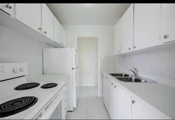 2385 Ontario St - 1 Bedroom - Photo 1