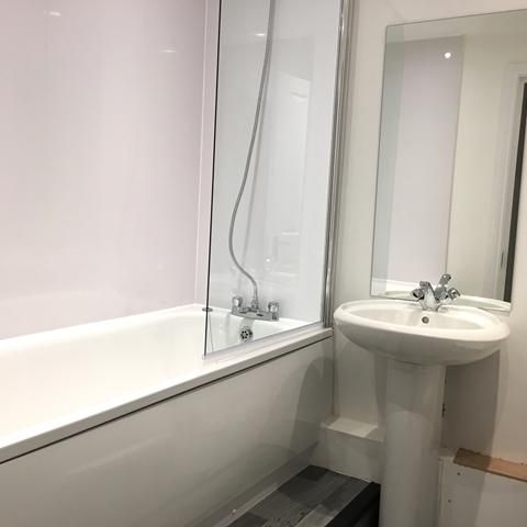 3 bedroom ground floor flat to rent - Photo 1