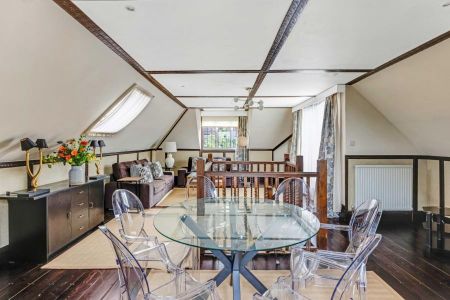 3 bedroom flat to rent - Photo 2