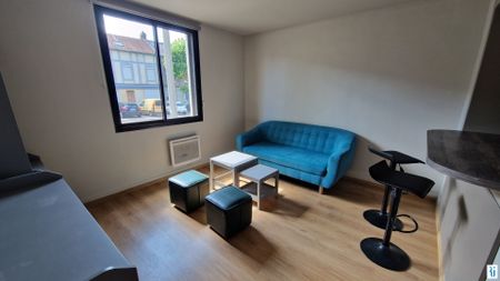 Location Appartement DEVILLE LES ROUEN - Photo 2