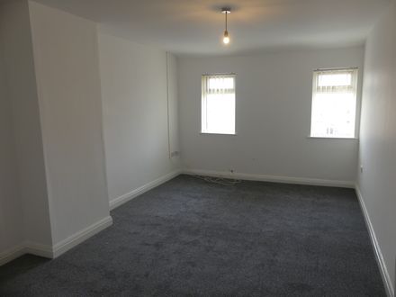 Bond Street Flat 6 - Photo 2