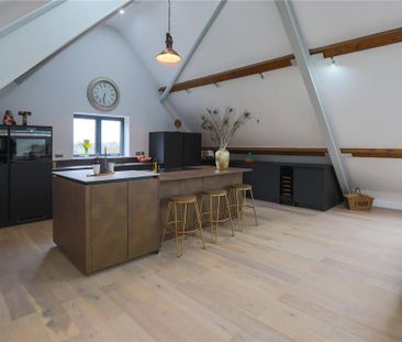 2 bedroom penthouse to rent - Photo 3