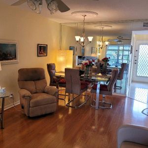 Magnifique et spacieux condo à louer situé à fortlauderdale à 15 mm des plages, du centre ville, du sawgrassmills et de l aéroport . Le condo compre - Photo 2