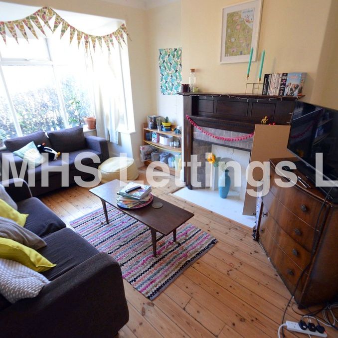 4 Bedroom End Terraced House for rent in Mayville Road - Photo 1