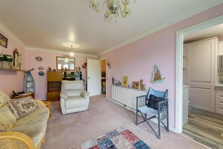 1 bedroom retirement property to rent - Photo 2