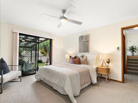 Spacious Family Home in a Prime Belmont Location - Photo 5