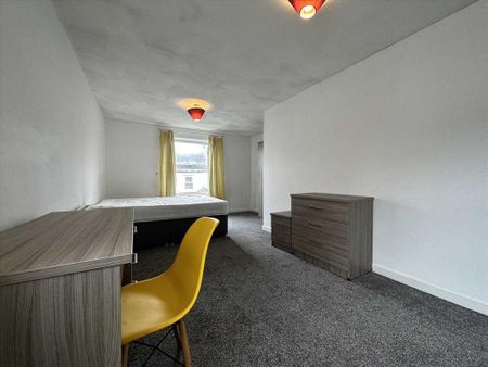 5 bedroom maisonette to rent - Photo 3