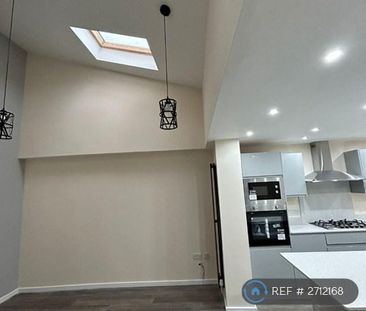 3 bedroom terraced house to rent - Photo 6