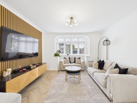 Carew Road, Ashford, Surrey,TW15 - Photo 2