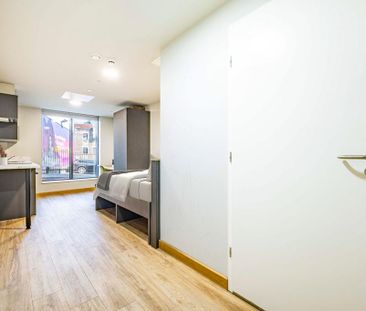 Studio to rent - Photo 2