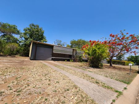 Lovely 3 Bedroom Low Set Home - Photo 3