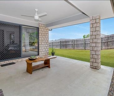 Charming Family Home in Deebing Heights - Photo 2