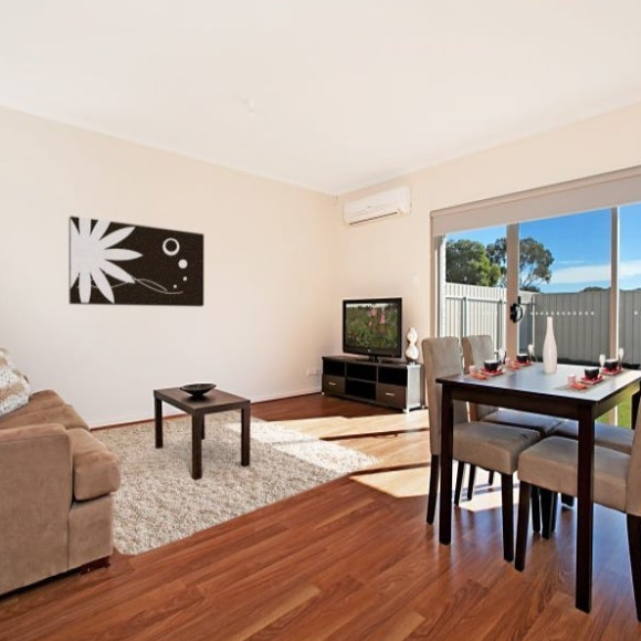 Very Neat Three Bedroom Unit - Photo 1