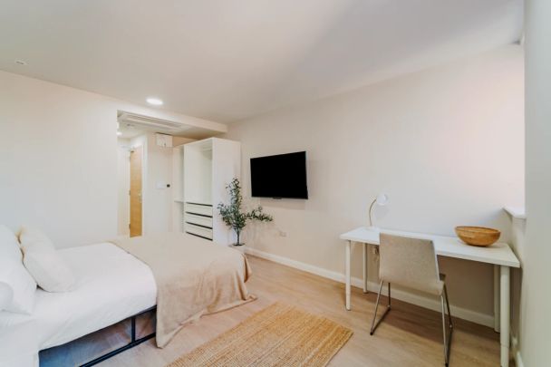 Premium En-suite - Photo 1