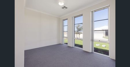 Stylish Comfort Near the Coast - Photo 4