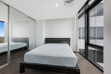 Furnished 2 bedroom Apartment with AMAZING views! Study nook! - Photo 4