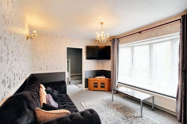 3 bedroom semi-detached house to rent - Photo 1