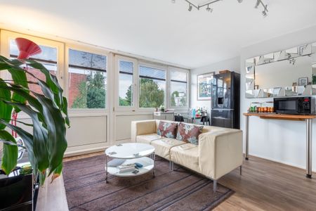 2 bedroom flat to rent - Photo 2