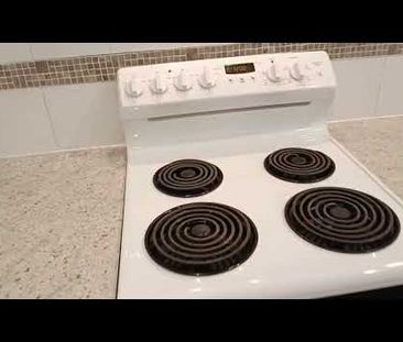 Warm 3-Bedroom Home in Allenton - Photo 2