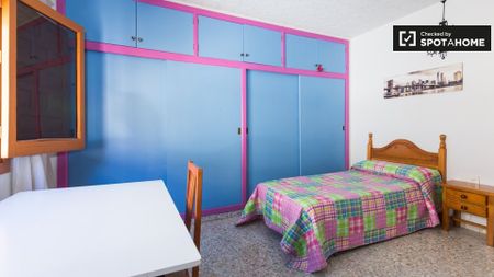 granada, Andalusia 18002 - Photo 3