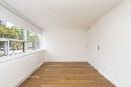 4 Overland Drive - Photo 3