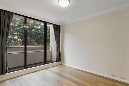 Forum Apartments - 1 Bedroom + Study - Photo 2