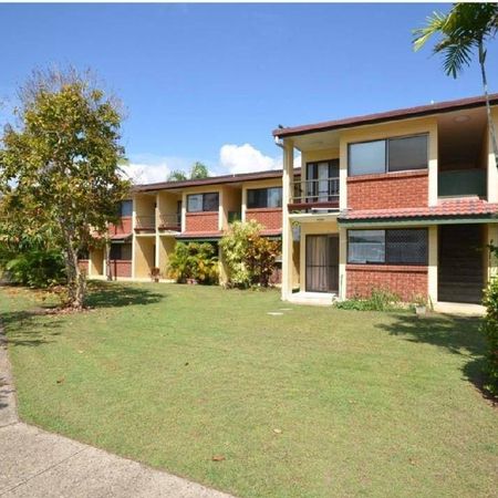 PARTLY FURNISHED UNIT CLOSE TO TOWN! - Photo 3