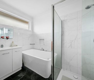 Family friendly three bedroom home. - Photo 4