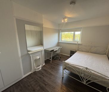 Burton Green, Clifton - P2309 - Photo 1