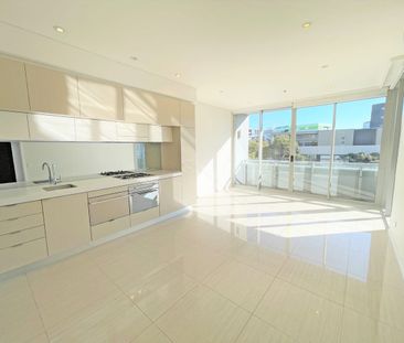 Large 1Bed + STUDY apartment in APEX building! Super convenient loc... - Photo 5