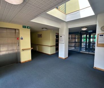Bedsit, Wanlock Street, G51 - Photo 1