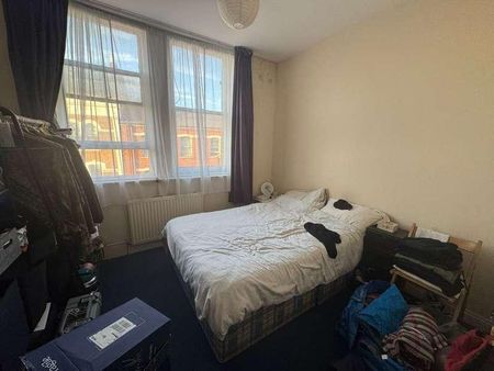 Flat, A Deptford Broadway, London, SE8 - Photo 4