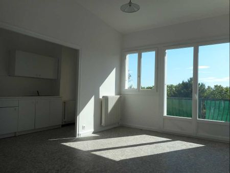 Location Appartement 2 pièces 47m² MONTPELLIER 34090 - Photo 2