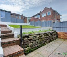 3 BEDROOM House - Mid Terrace - Photo 1