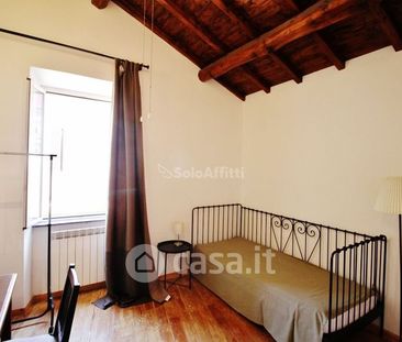 Quadrilocale in Affitto in Via dei Sulpici 29 a Roma - Photo 3