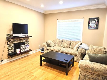 For Lease - 25 Commodore Drive, Brampton, Ontario - Photo 3
