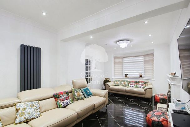 4 bedroom detached house to rent - Photo 1