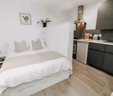 Bronze Studio - Photo 3