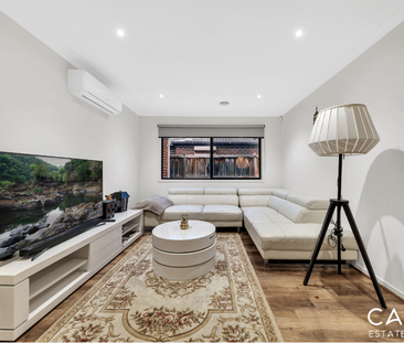 43 Spearwood Rise, Cranbourne West - Photo 2