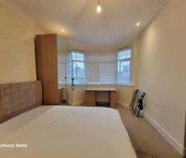 House share to rent - Photo 2