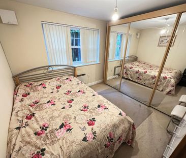 1 bedroom ground floor flat to rent - Photo 3