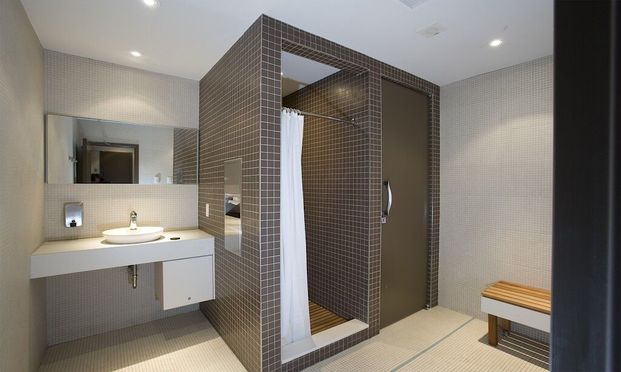 3488 Chemin de la Côte-des-Neiges, Montréal, QC - Photo 1