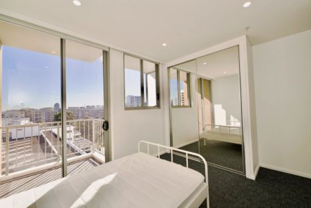 2 bed 2 bath - Photo 3