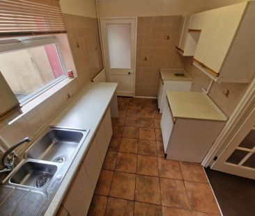 3 bedroom terraced house to rent - Photo 6