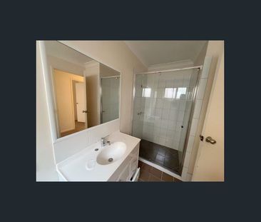 Spacious Family Home in the Heart of Kuraby - Photo 2