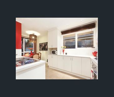 Family home with large fenced yard - Photo 6