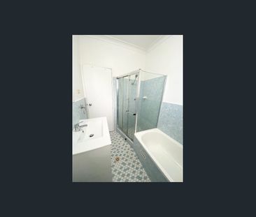 WELL MAINTAINED UNIT IN A FANTASTIC LOCATION. - Photo 4